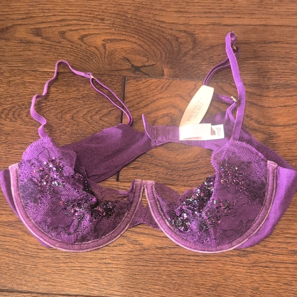 Victoria's Secret Purple Lace Underwire Bra